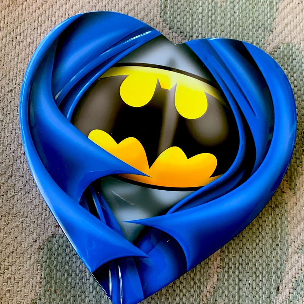 Heart-shaped BATMAN tin container